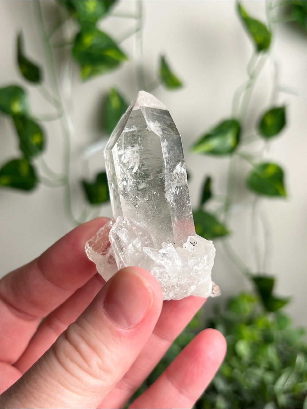 Clear Quartz Crystal Point Cluster P - Picture 3 of 3